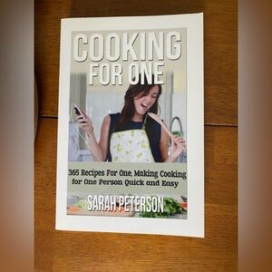 Cooking for One by Sarah Peterson - White and Green Cover